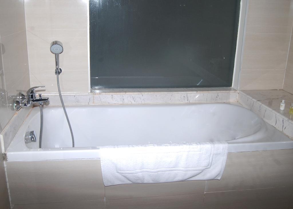 Man Myanmar Hotel Naypyidaw Rum bild